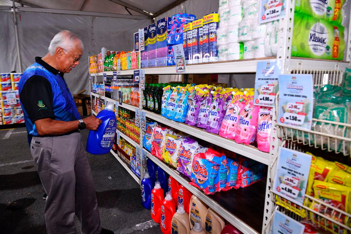 Jualan Rahmah aids youth in managing rising living costs in Kuching