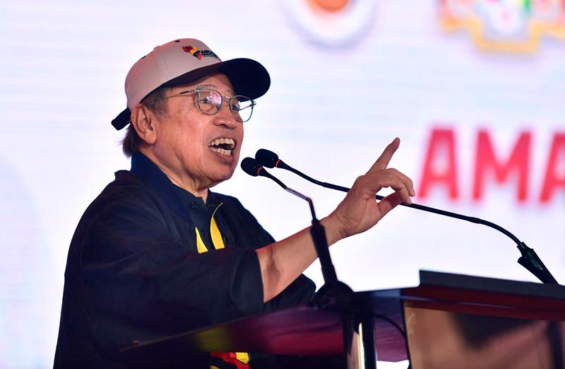 Premier Sarawak, Tan Sri Abang Johari Tun Openg. - fotoBERNAMA