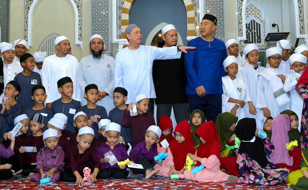 - fotoBERNAMA