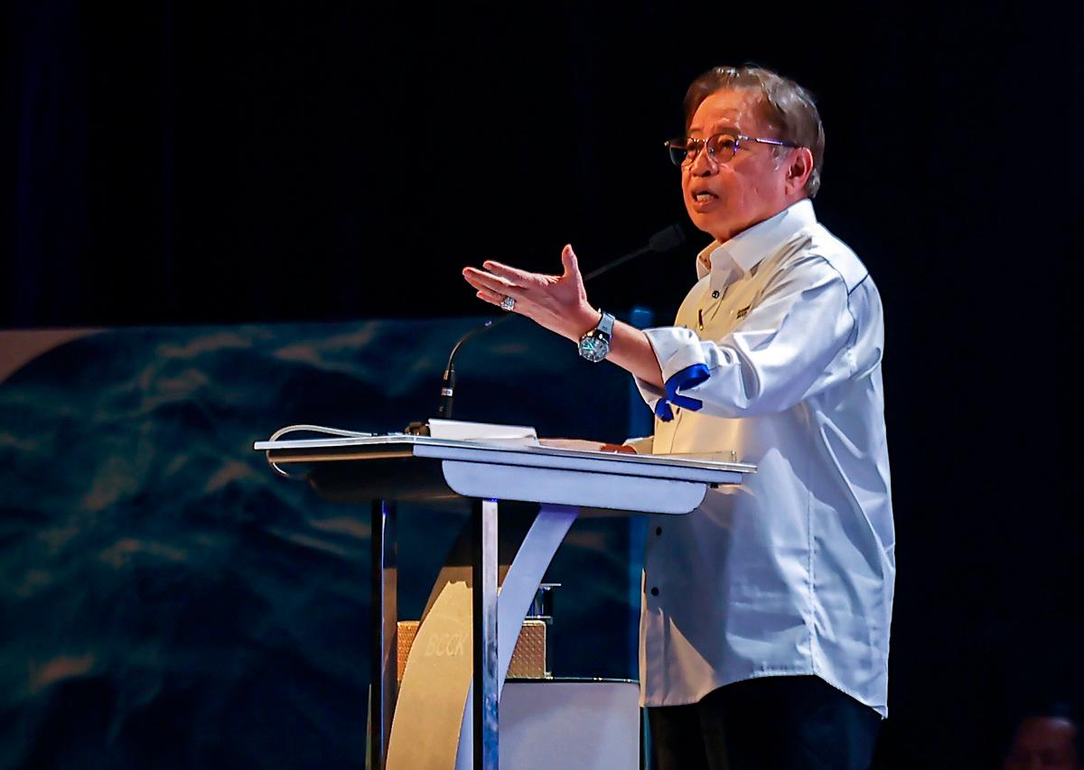 Sarawak Premier Tan Sri Abang Johari Tun Openg. - BERNAMApix