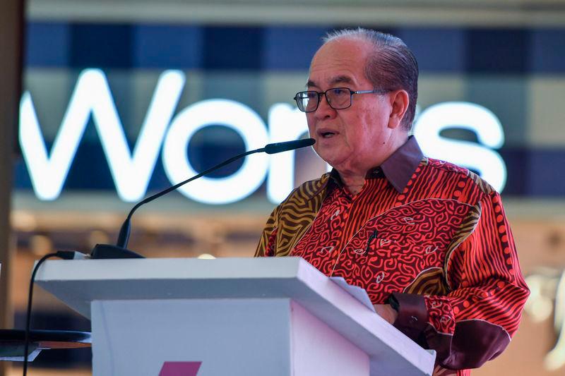 Deputy Premier Datuk Amar Douglas Uggah Embas - BERNAMApix