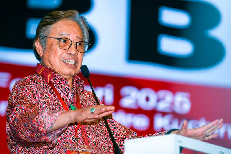 Sarawak Premier Tan Sri Abang Johari Tun Openg - BERNAMApix