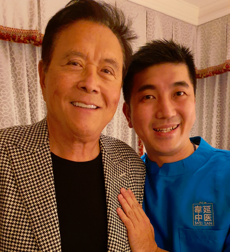 $!Master David Tan gains the trust of Robert Kiyosaki, author of “Rich Dad Poor Dad”, and is also his attending Chinese physician.