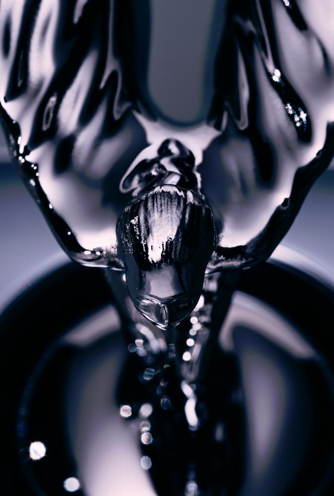 Spirit of Ecstasy changes with the times $!Spirit of Ecstasy changes with the times