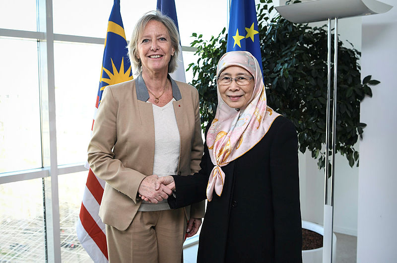 Deputy Prime Minister Datuk Seri Dr Wan Azizah Wan Ismail and French Minister of State for Disabled People, Sophie Cluzel pose for a photo, on March 21, 2019. — Bernama