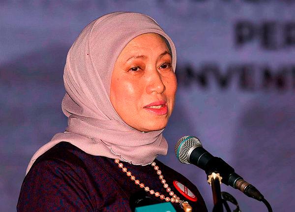 Datuk Seri Nancy Shukri–fotoBernama