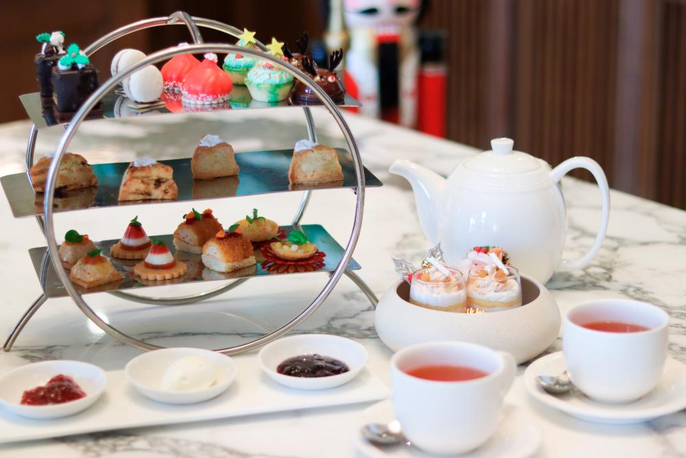 $!Holiday-themed afternoon tea at St Regis Langkawi.