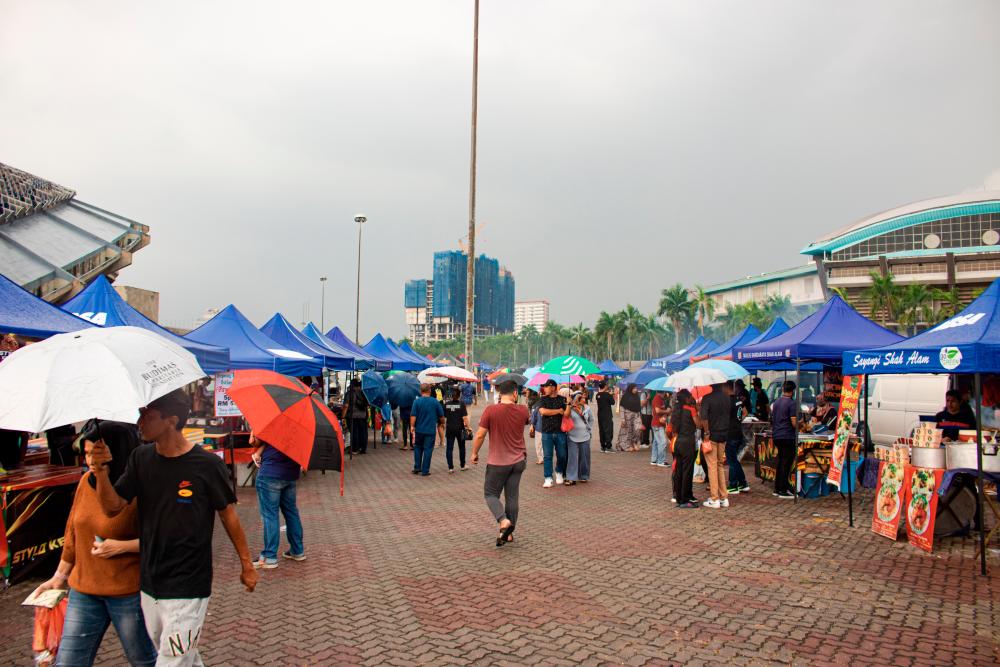 $!Stadium Shah Alam Baazar is one of the most famous bazaars in Selangor.