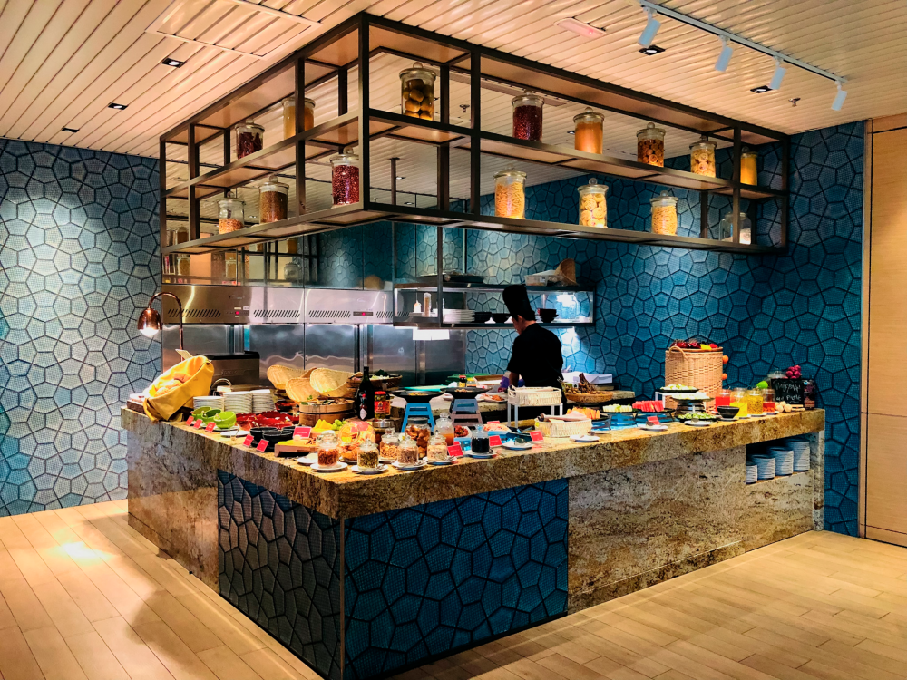 Starter buffet counter allows guests to pick their own choice of starters and salads.