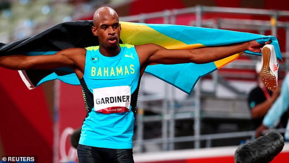 Gardiner runs finely balanced race to take 400m gold