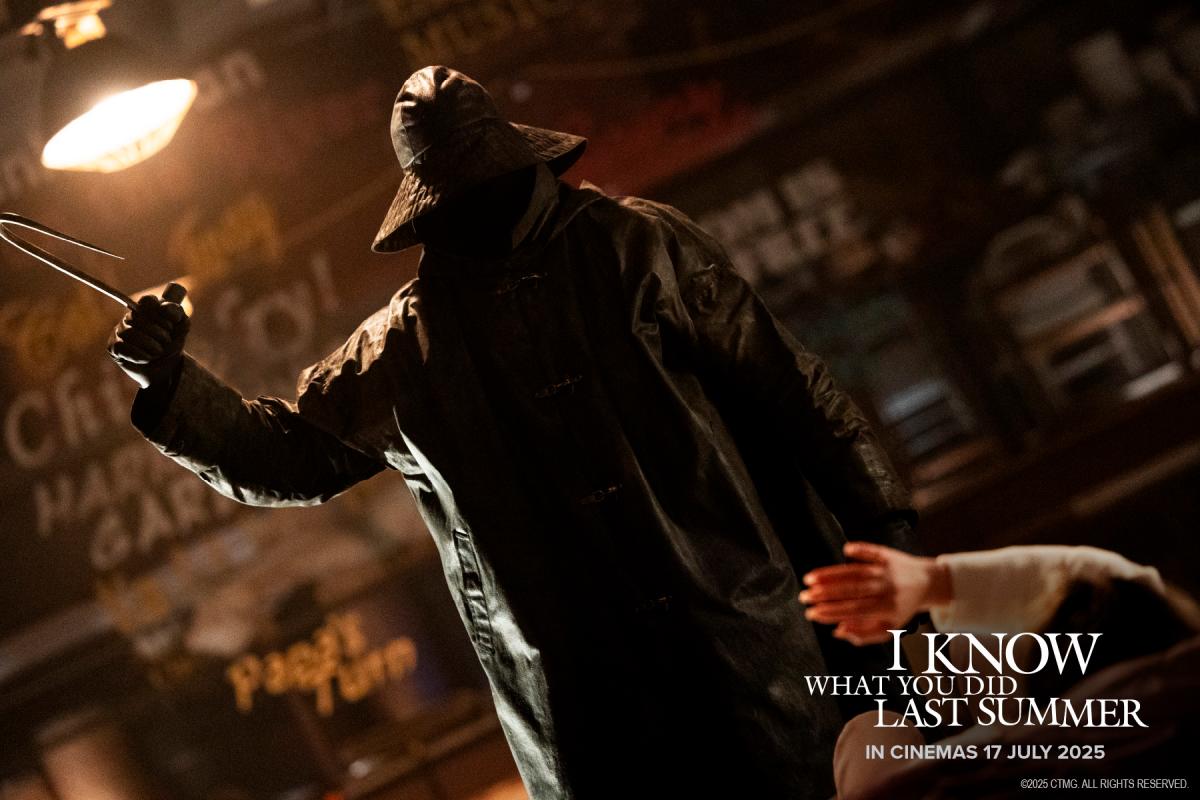 Return of the hook-wielding killer sends new group of victims running for their lives. – PR