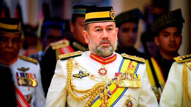 Sultan Muhammad V proclaims Che Puan Nur Diana Petra as the Sultanah of Kelantan