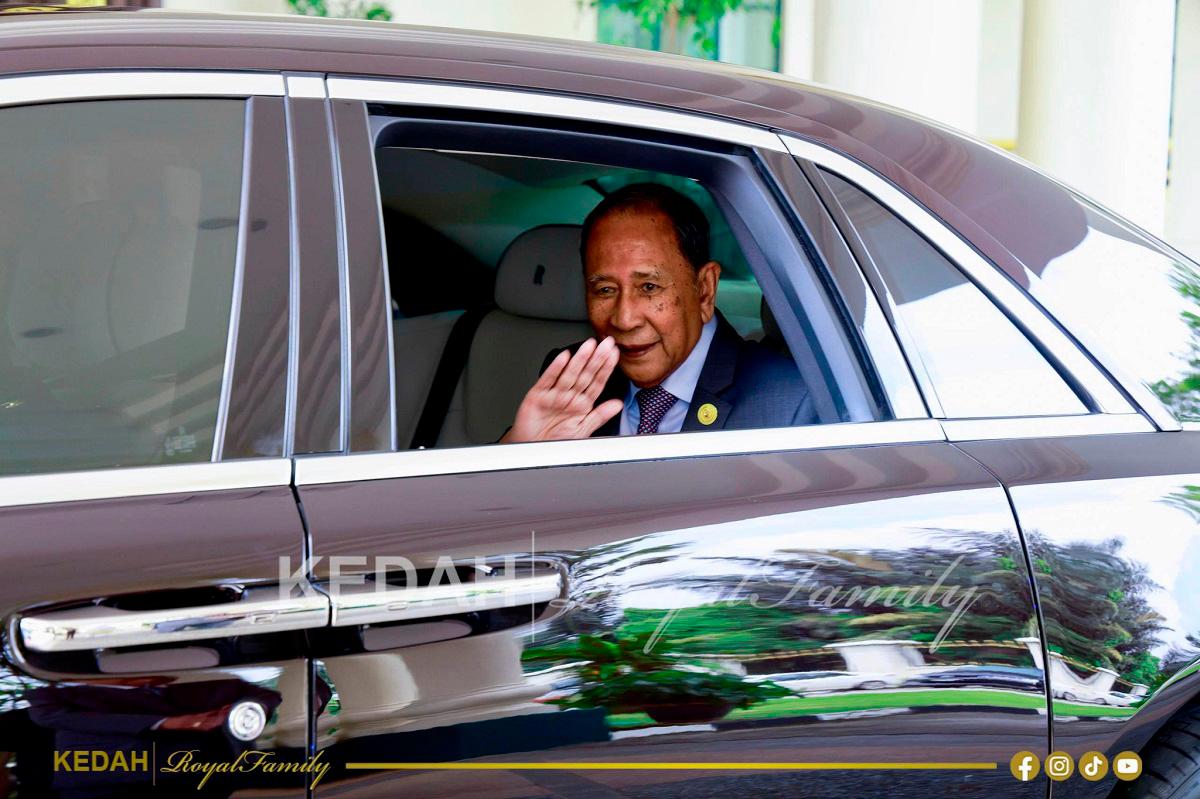 Sultan Kedah Sultan Sallehuddin Sultan Badlishah. - Kedah Royal Family / Facebook