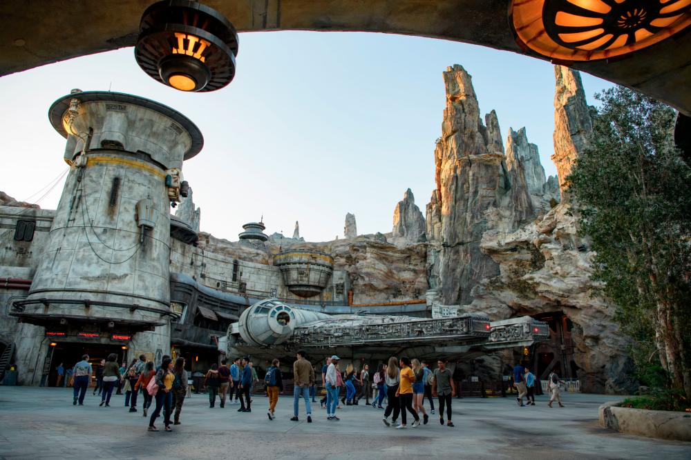 Millennium Falcon: Smugglers Run, Star Wars: Galaxy’s Edge, Disneyland Resort, California © Todd Wawrychuk/Disney Parks
