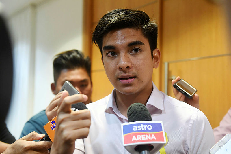 Syed Saddiq maintains stand against Syariah-compliant clothes concept