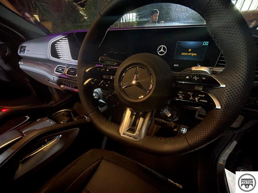 $!Mercedes-AMG GLE 53 4MATIC+ Coupé: Elevating Sportiness and Luxury