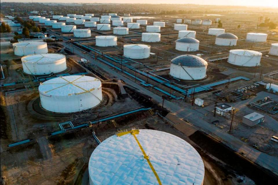 Oil storage tanks in Carson, California. US crude inventories fell by 3.8 million barrels in the last week to 463.3 million barrels – AFPpic