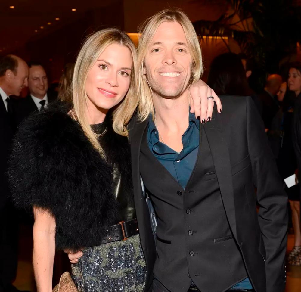 Alison (left) and her late husband, Foo Fighters drummer Taylor Hawkins. – Getty