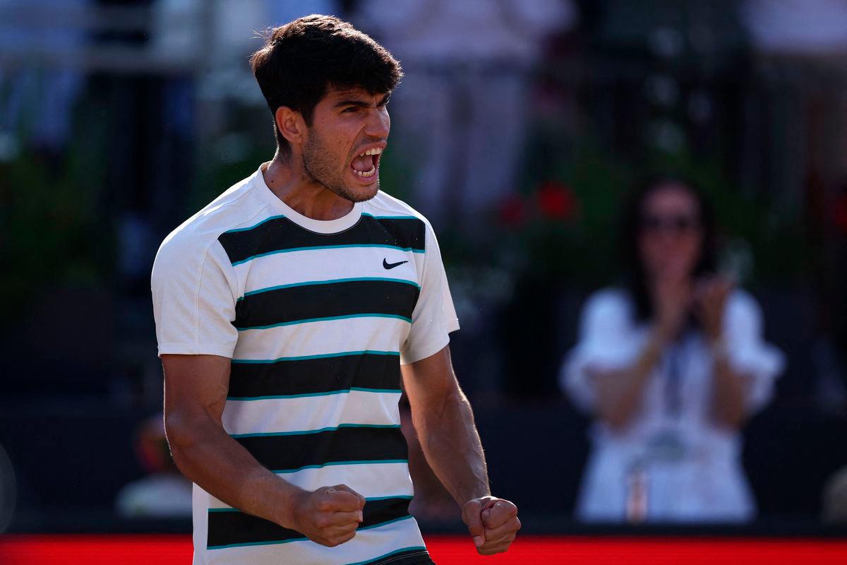 Spain’s Carlos Alcaraz celebrates winning against France’s Arthur Rinderknech during their men’s singles quarter final tennis match at the HSBC ATP tennis Championships at Queen’s Club in west London on June 20, 2025. AFPpix