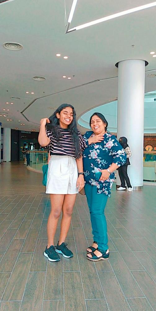Mrs. Thamayandhi – Tharsiniy $!Mrs. Thamayandhi – Tharsiniy