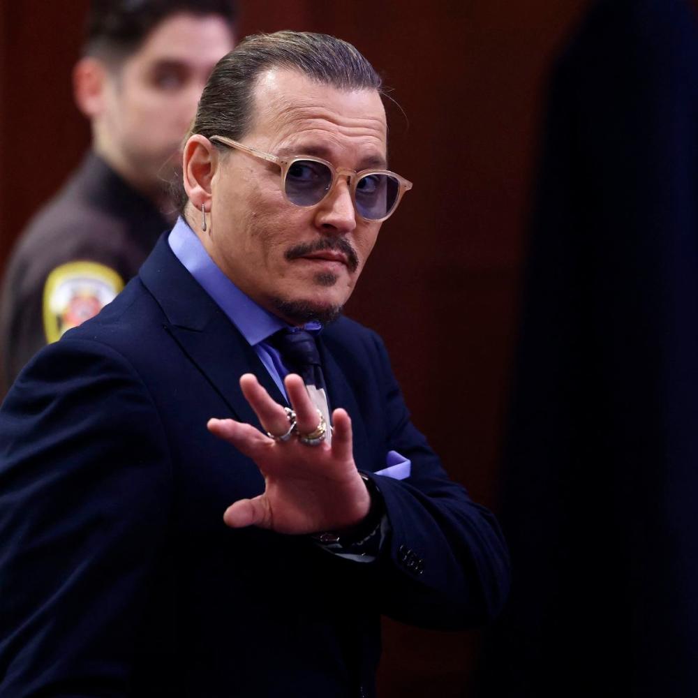 According to a former Walt Disney Studios executive, Johnny Depp may return to the ‘Pirates of the Caribbean’ franchise. – THE MIRROR