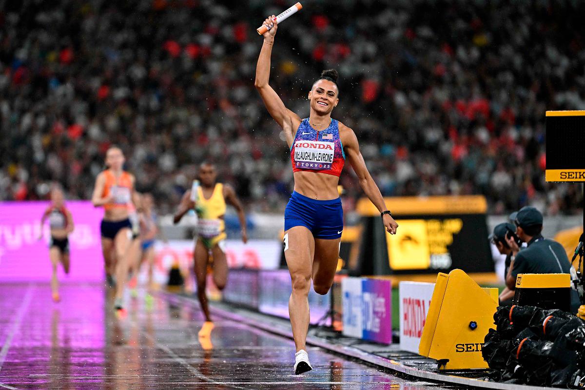 US’ Sydney McLaughlin-Levrone celebrates winning the women’s 4x400m relay final during the World Athletics Championships in Tokyo on September 21, 2025. - Jewel SAMAD / AFP