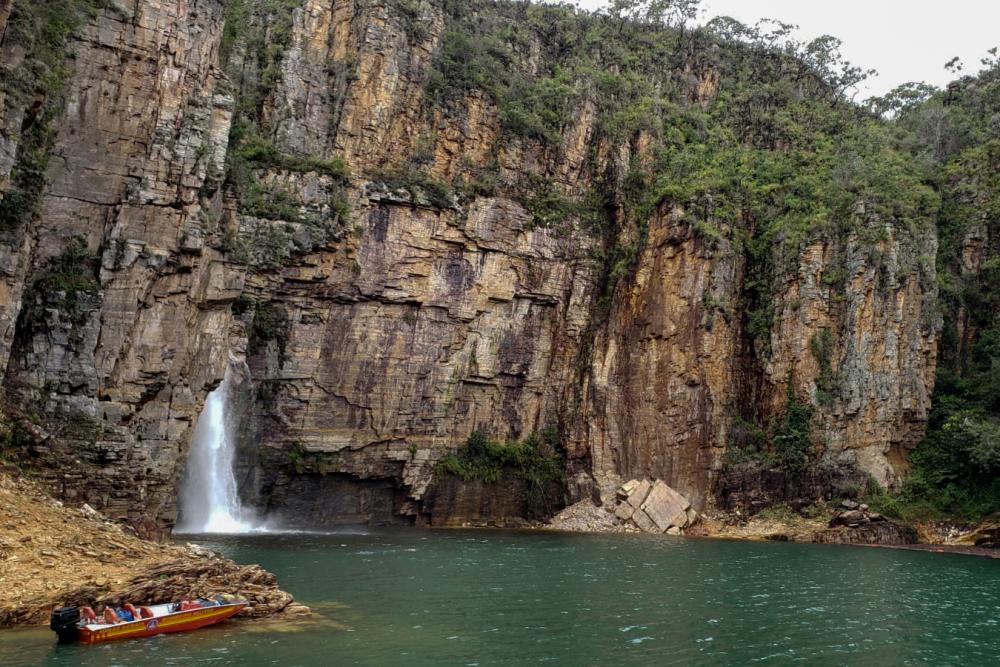 The area where a large rock fragment broke off a ravine and plunged onto several tourist boats. AFPPIX