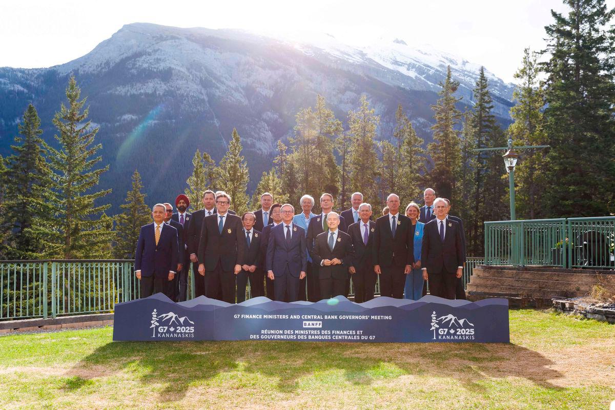 G7 finance chiefs seek unity as Canada talks near end