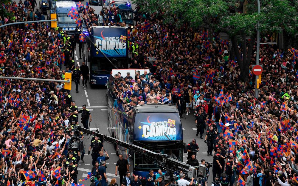 topshots-topshot-fbl-esp-liga-barcelona-parade-184928_3166466_20230516091040.jpg