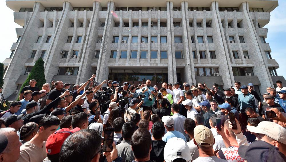 Protesters hold a rally to demand of the authorities to support residents of Kyrgyzstan’s southern Batken province following border clashes with Tajik troops, near the Kyrgyz parliament in Bishkek on September 16, 2022. AFPPIX