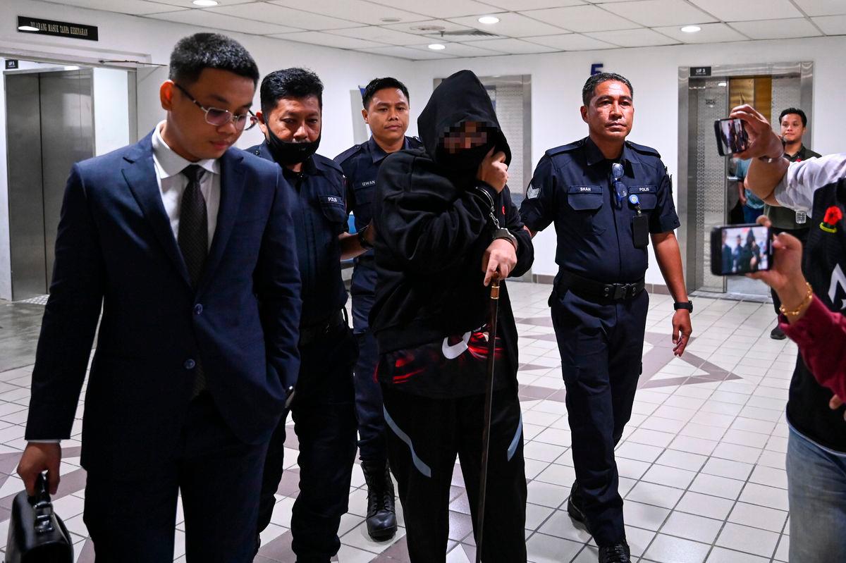 Seorang guru agama mengaku tidak bersalah di Mahkamah Sesyen di sini hari ini, atas dua pertuduhan melakukan amang seksual terhadap seorang kanak-kanak lelaki pada Februari lepas- BERNAMA