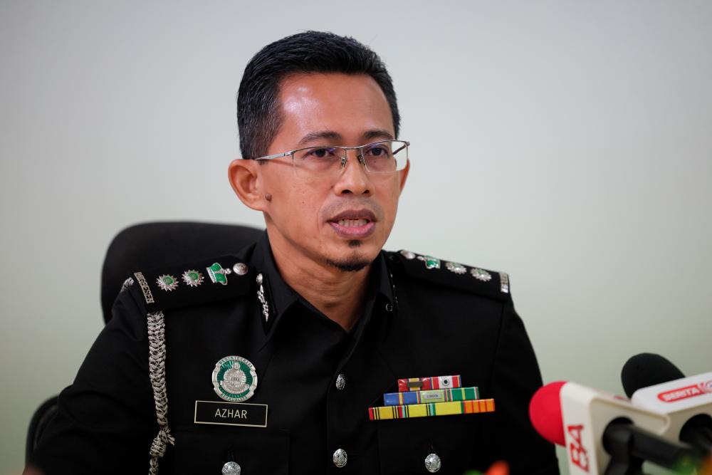 Terengganu Immigration Department Director, Azhar Abd Hamid. - BERNAMApix