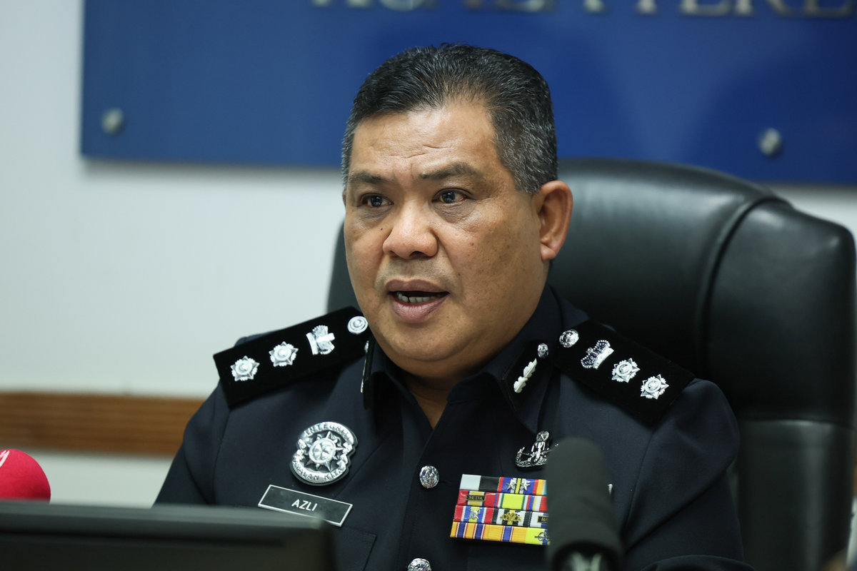 Kuala Terengganu police chief ACP Azli Mohd Noor. - BERNAMA