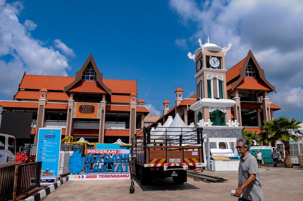 The MADANI Rakyat Program (PMR) 2025 continues with its next location in Terengganu from July 10 to 12, featuring a variety of programs and services delivered directly to the people. - BERNAMA