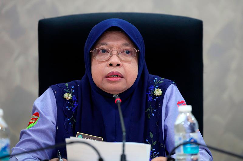 Pengarah Perkeso Terengganu, Farihah Che Husin. - fotoBERNAMA