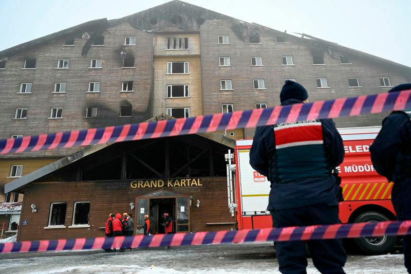 Turkish emergency personnel operate on the aftermath of a fire that broke out in a hotel in the Kartalkaya Ski Resort in Bolu - AFPpix