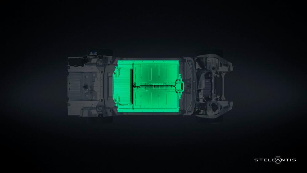 $!Stellantis Unveils STLA Large Platform For EV and ICE Cars