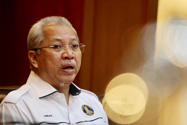 Annuar Musa makes a comeback, appointed FT Minister