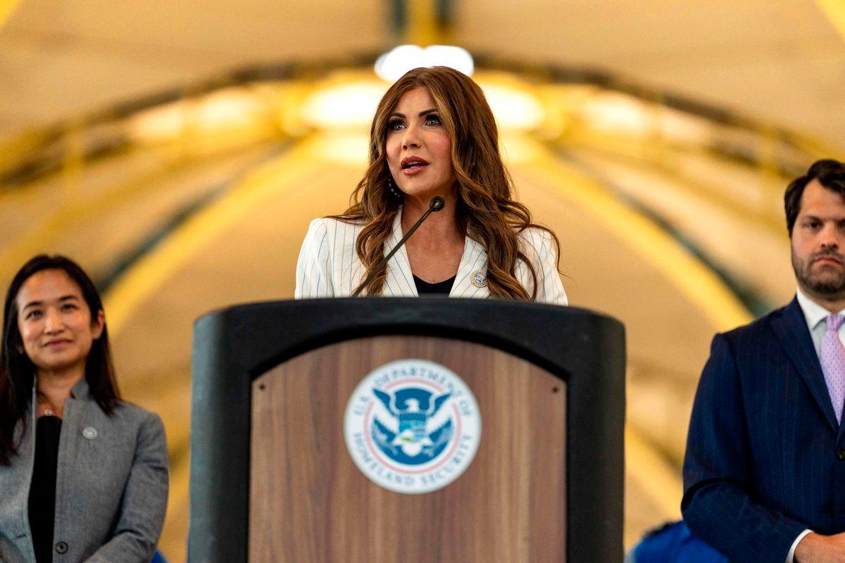 U.S. Secretary of Homeland Security Kristi Noem - Kent Nishimura/Getty Images/AFPPix