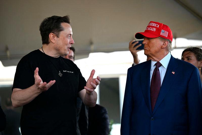 Elon Musk speaks with U.S. President-elect Donald Trump - AFPpix