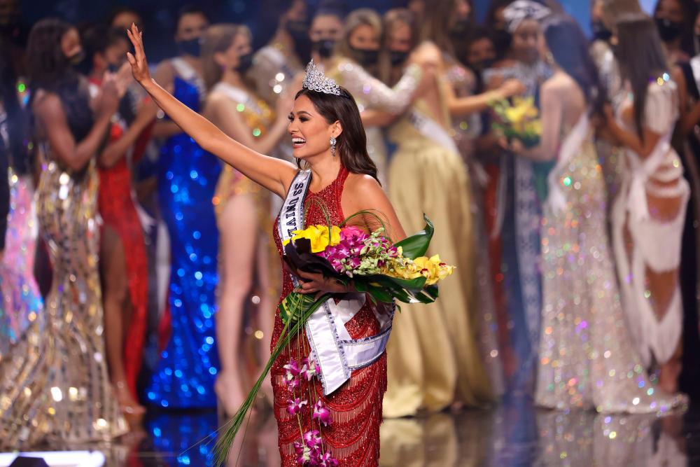 Miss Mexico Andrea Meza is crowned Miss Universe 2021 onstage at the Miss Universe 2021 Pageant at Seminole Hard Rock Hotel &amp; Casino on May 16, 2021 in Hollywood, Florida. – AFP