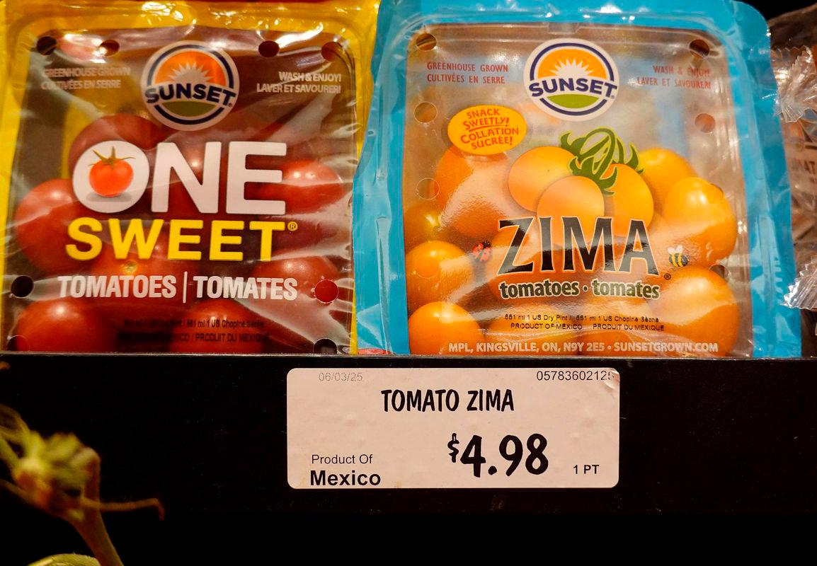 Tomatoes from Mexico are displayed on a grocery store shelf. Credit: Justin Sullivan/Getty Images/AFP