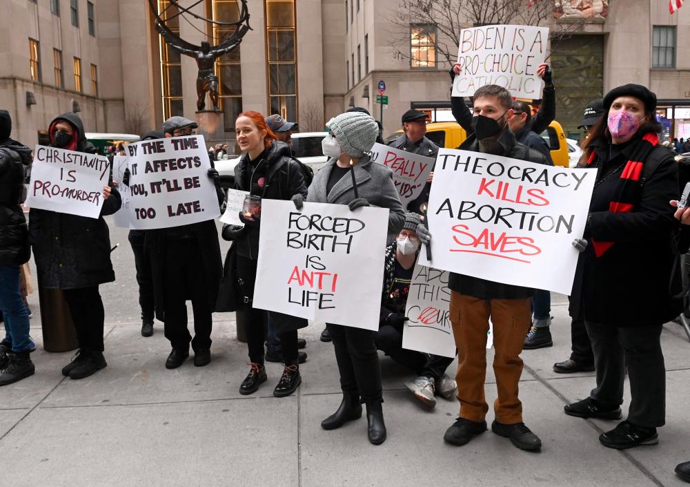 Demonstrators protest in front of St. Patrick’s cathedral in New York on January 22, 2023, marking the 50th anniversary of the 1973 US Supreme Court Roe v. Wade decision. AFPPIX