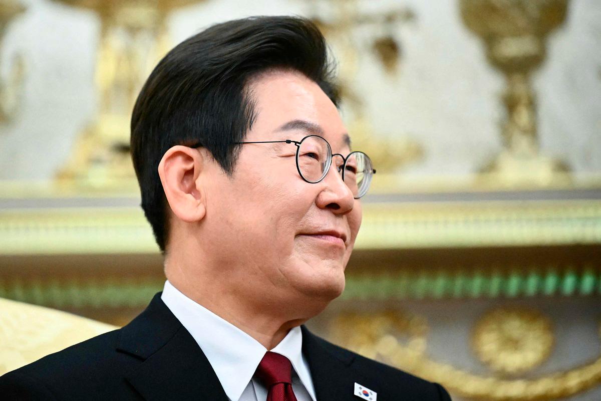 South Korean President Lee Jae Myung looks on during a bilateral meeting with US President Donald Trump in the Oval Office of the White House in Washington, DC, on August 25, 2025. - Mandel NGAN / AFP