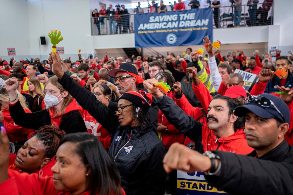 UAW members attend a rally in support of the labor union strike at the UAW Local 551 hall on the South Side on October 7, 2023 in Chicago, Illinois. AFPPIX