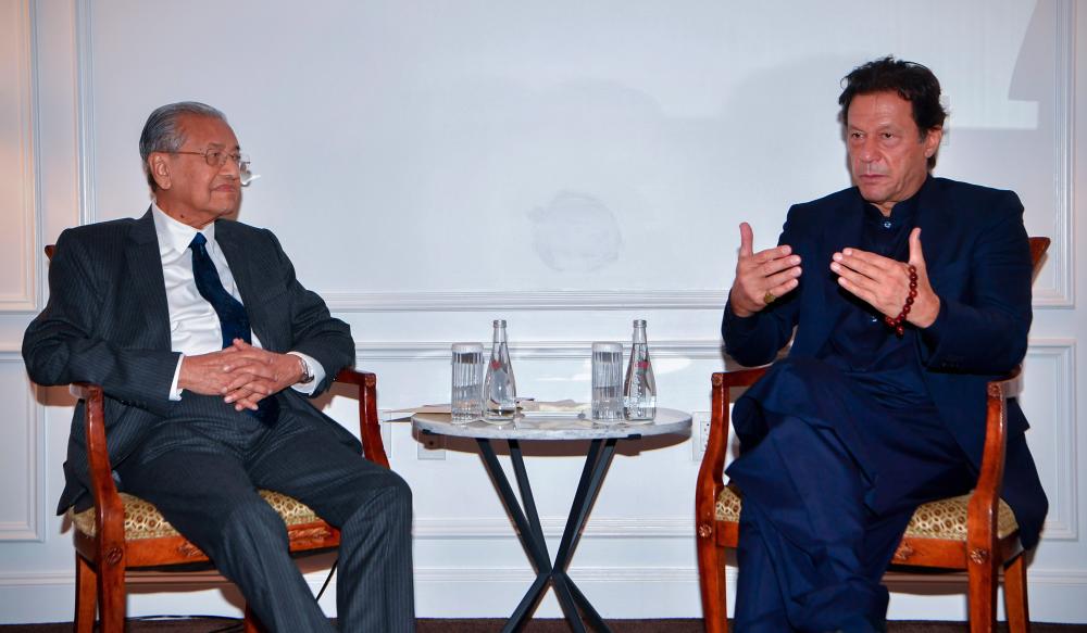 Prime Minister Tun Dr Mahathir Mohamad and his Pakistani counterpart Imran Khan hold bilateral talks in New York on Wednesday, Sept 25, 2019. Both leaders are in town for the 74th Session of the United Nations General Assembly. - Bernama