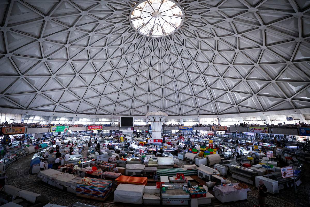 Chorsu Bazaar di Tashkent - BERNAMA