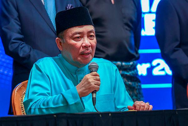 Datuk Seri Hajiji Noor–fotoBernama