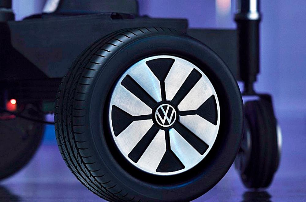 $!Volkswagen’s Office Chair For The Fast-Moving Executive (w/VIDEO)