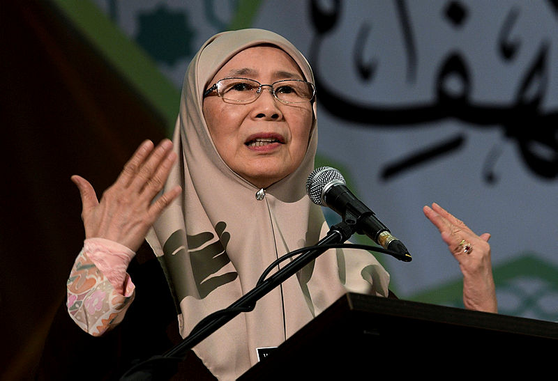 Wan Azizah urges netizens to be more responsible following teen’s suicide